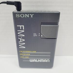 SONY AM-FM STEREO Walkman Radio SRF-19W - WORKS with Earbuds